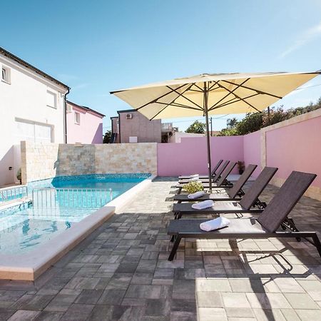 Apartman Laura Vir Exterior photo