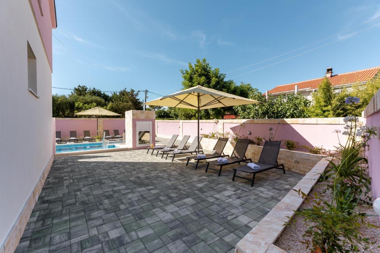 Apartman Laura Vir Exterior photo