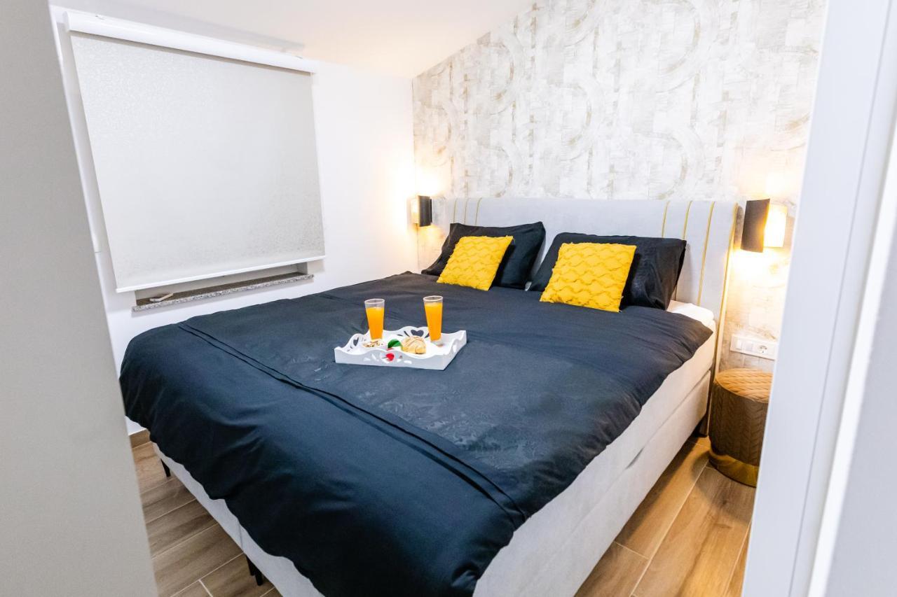 Apartman Laura Vir Exterior photo