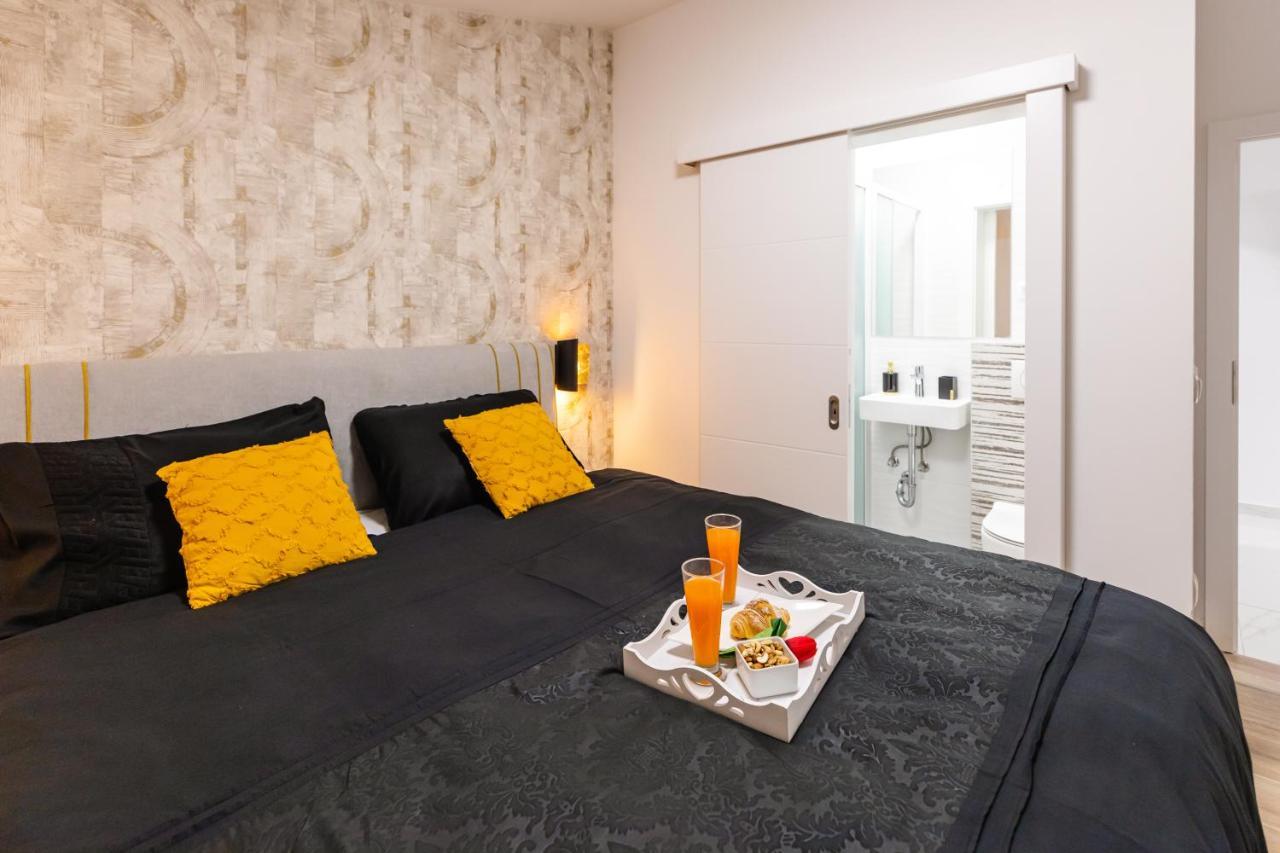 Apartman Laura Vir Exterior photo