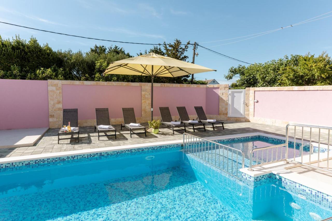 Apartman Laura Vir Exterior photo