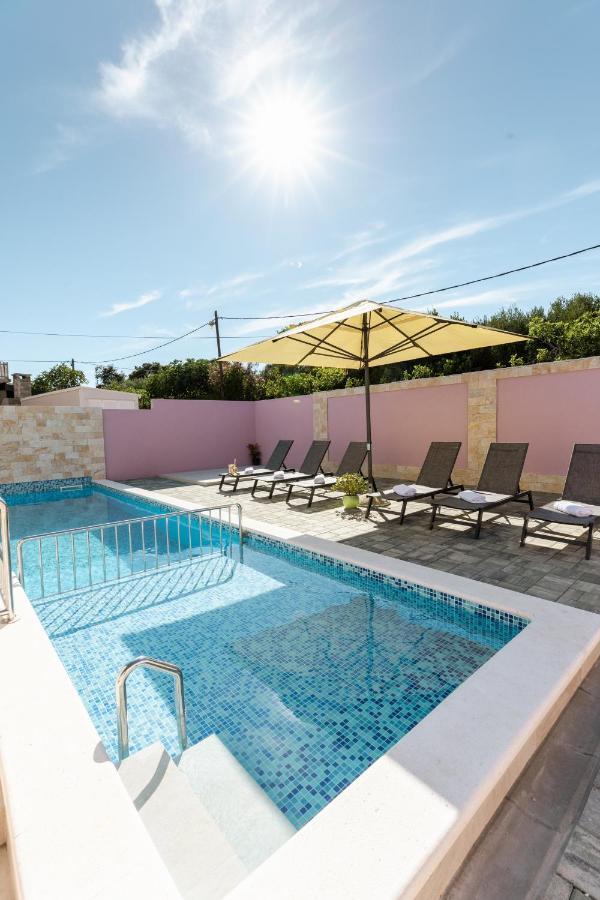 Apartman Laura Vir Exterior photo