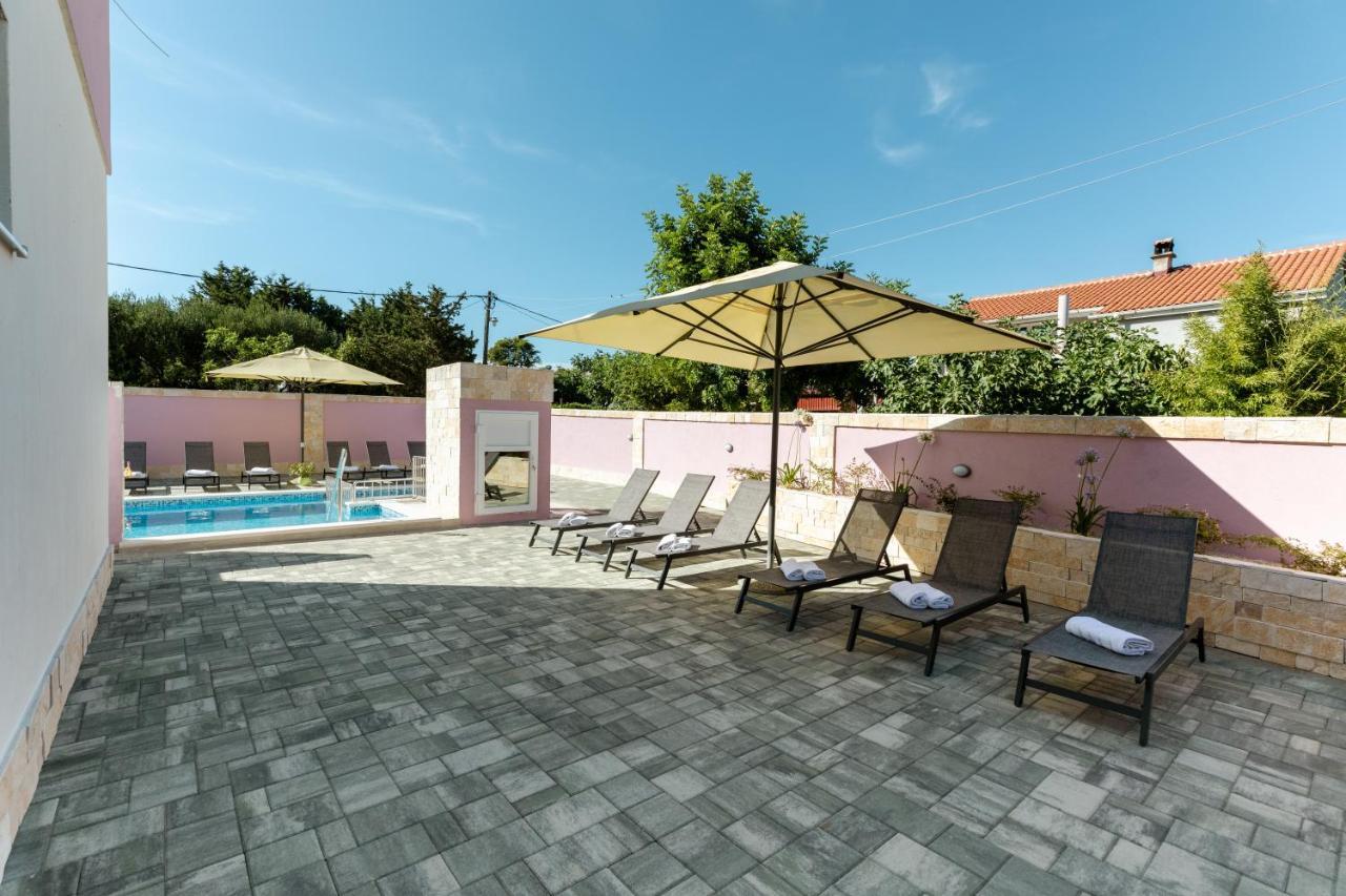 Apartman Laura Vir Exterior photo