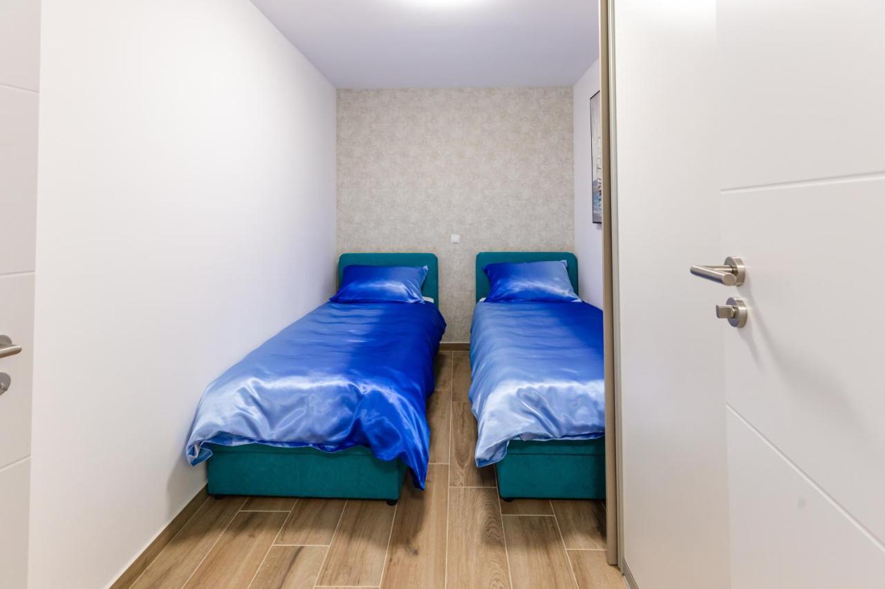 Apartman Laura Vir Exterior photo