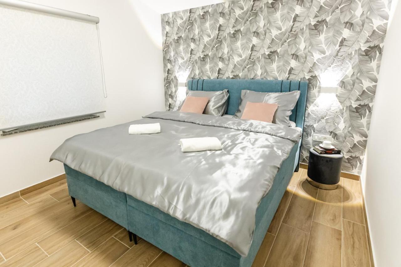 Apartman Laura Vir Exterior photo