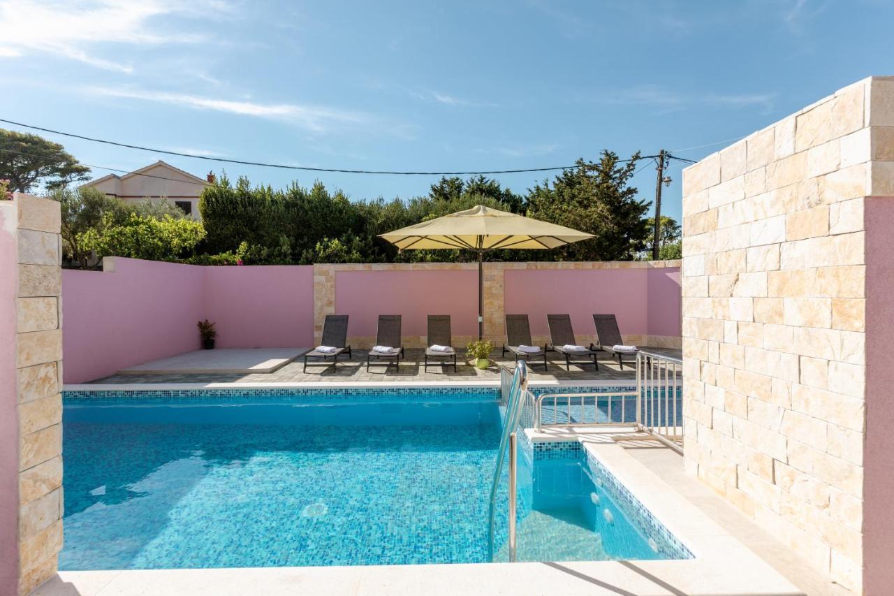 Apartman Laura Vir Exterior photo