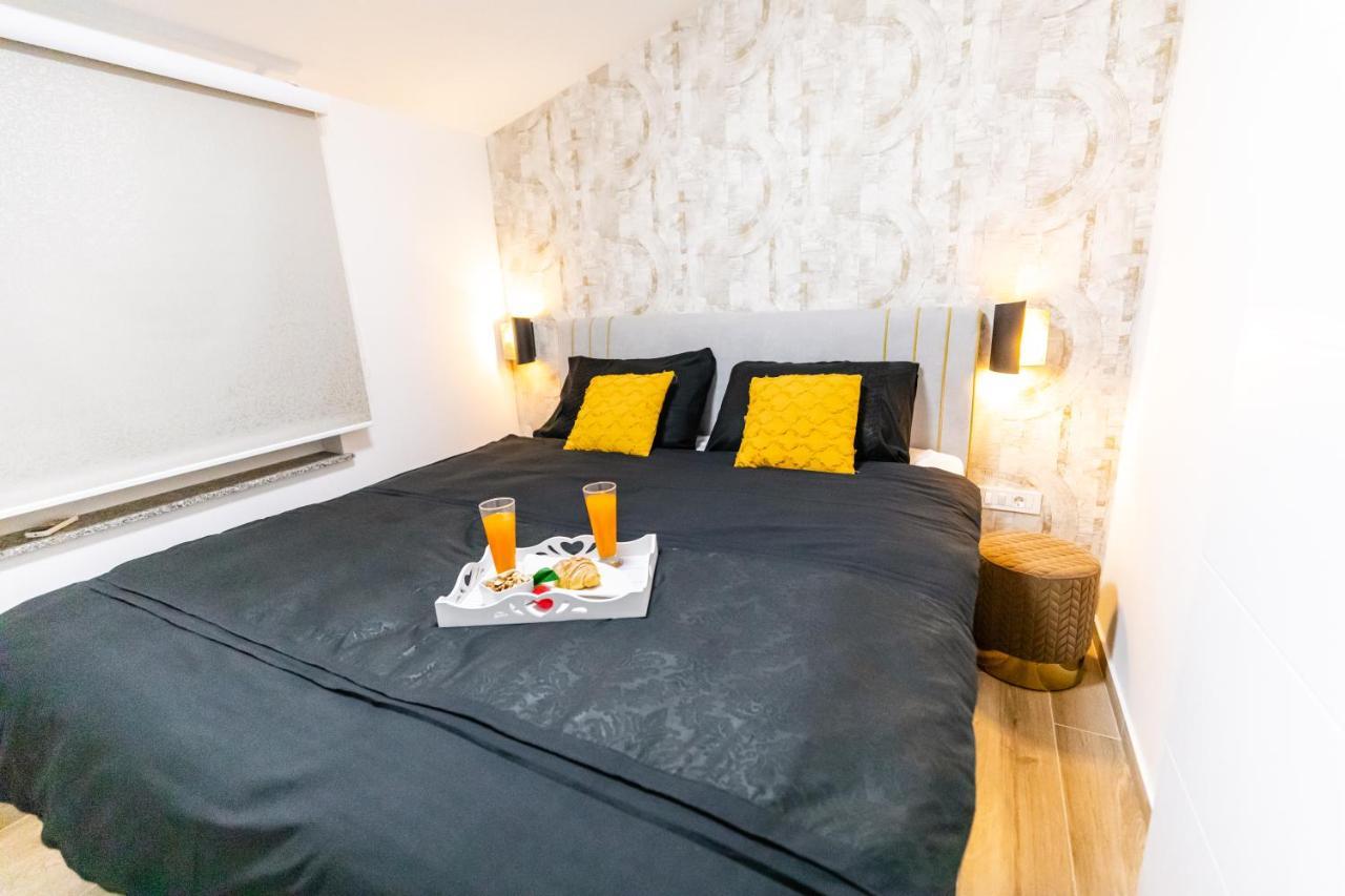 Apartman Laura Vir Exterior photo