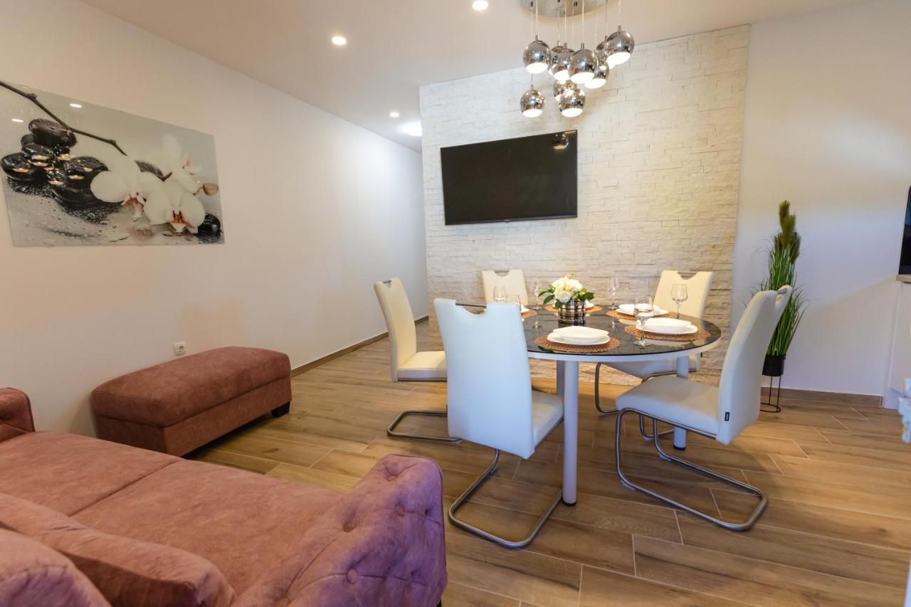 Apartman Laura Vir Exterior photo