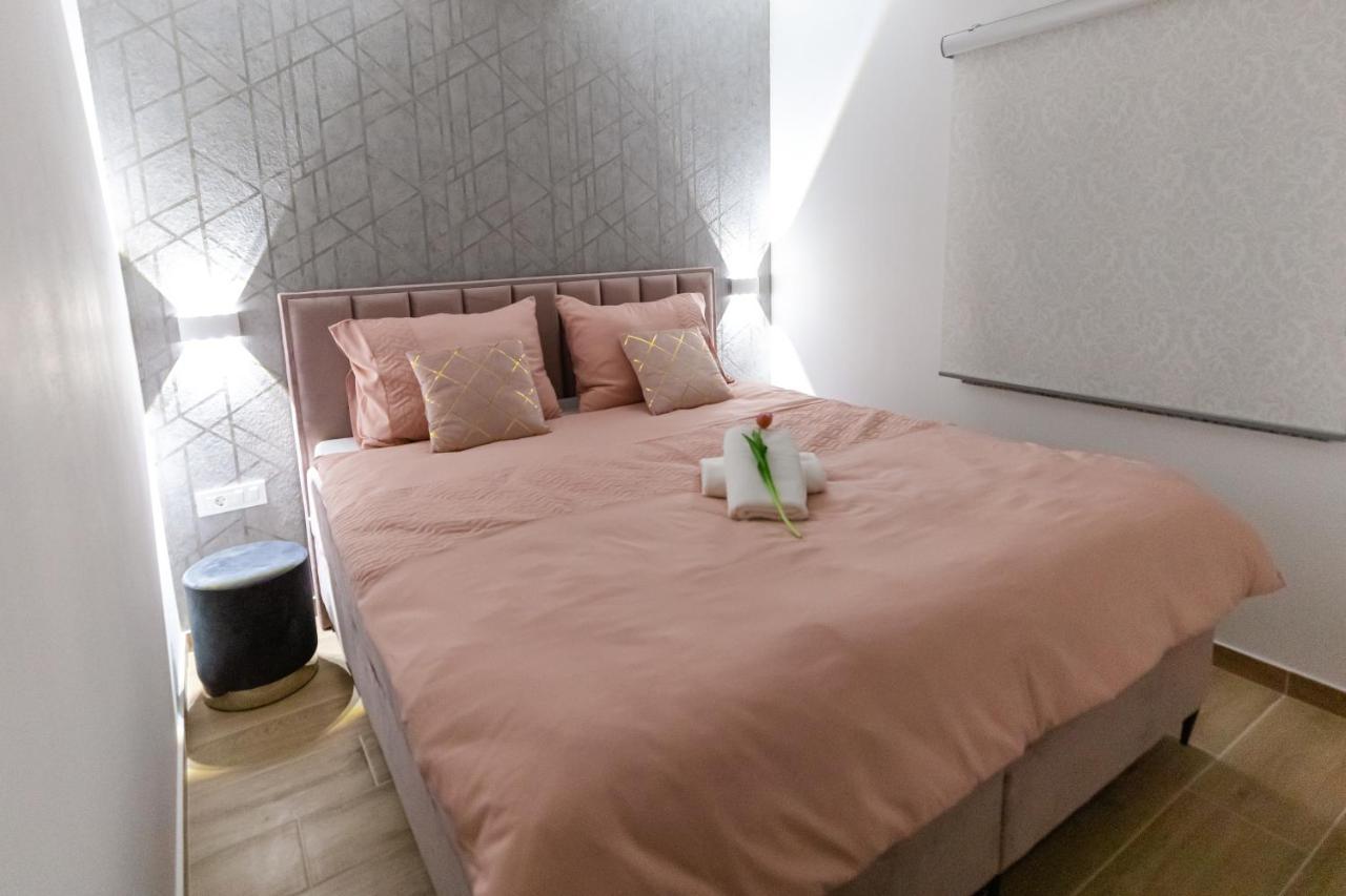 Apartman Laura Vir Exterior photo