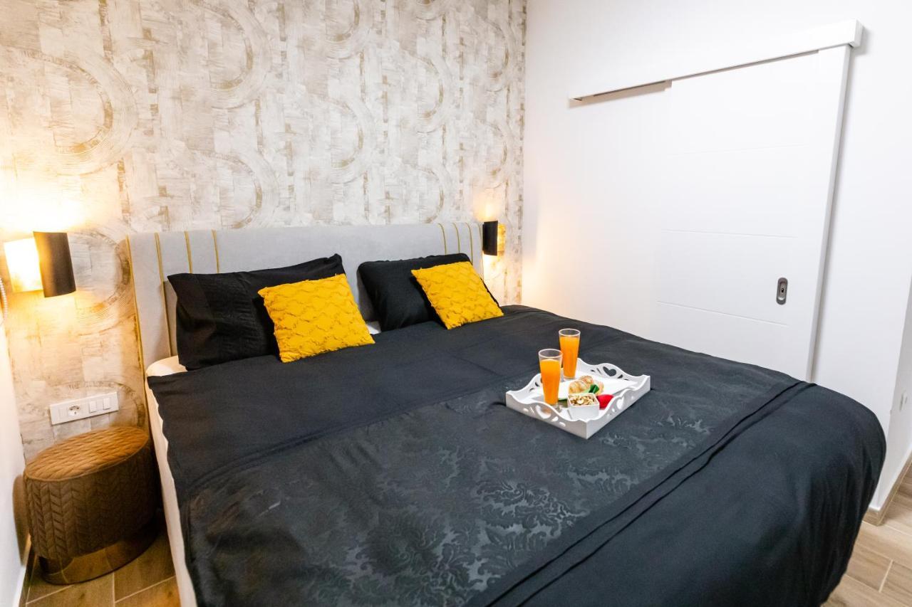 Apartman Laura Vir Exterior photo