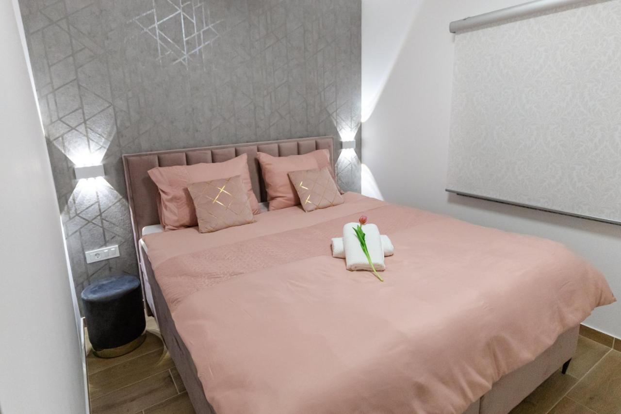 Apartman Laura Vir Exterior photo